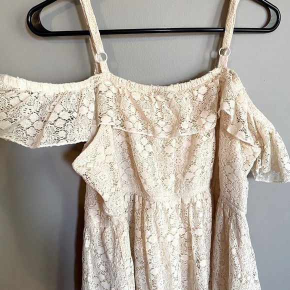 BNWT TORRID Lace Dress Ivory Cold Shoulder Size 3 - Picture 8 of 10